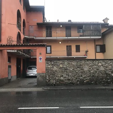 2 Apartamento *